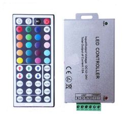 3 KANAALS LED CONTROLLER RGB 12VDC 3 X 4A MET IR AFSTANDBEDIENING MET 44 KNOPPEN