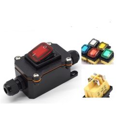 WIP 2 X MAAK 15A 220VAC GROEN IP65 BEHUIZING 2 X WARTEL PG9