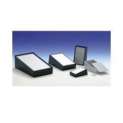 KAST SCHUIN ZWART + ALUMINIUM 110X70X48.3MM